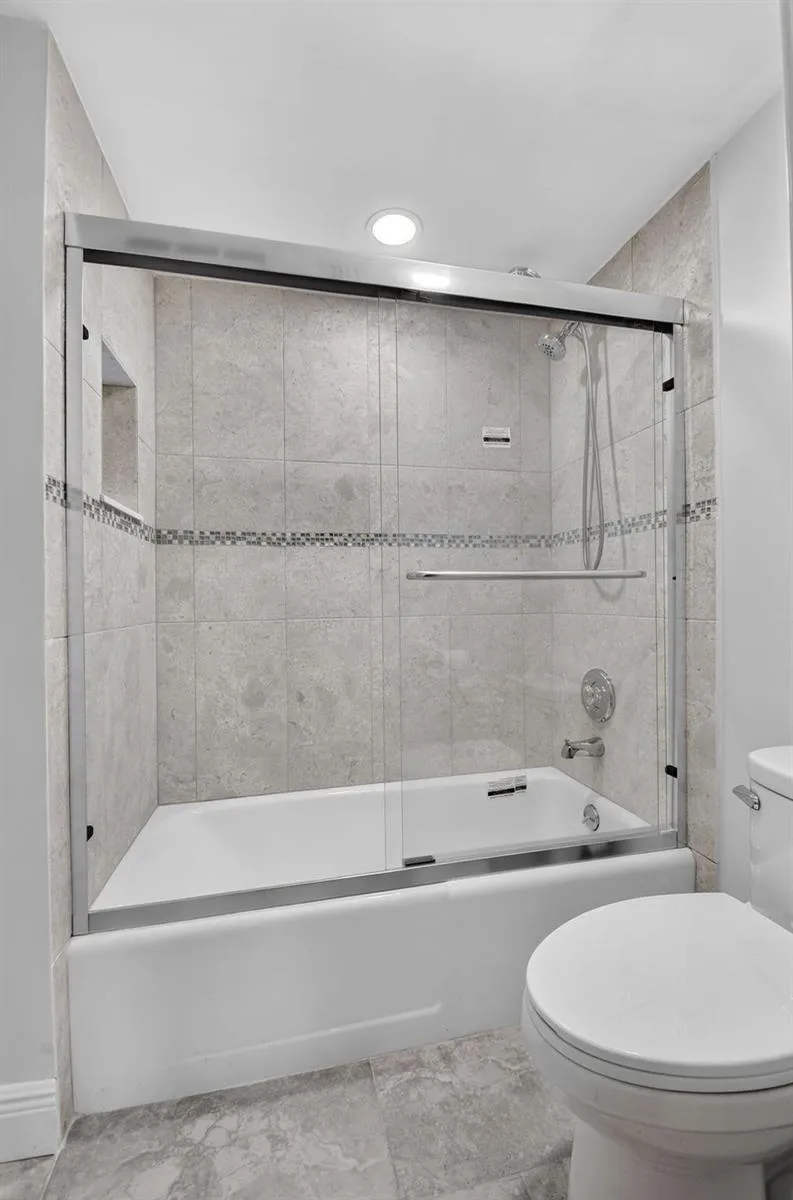 145 Atlantis Boulevard #202 Atlantis, FL 33462