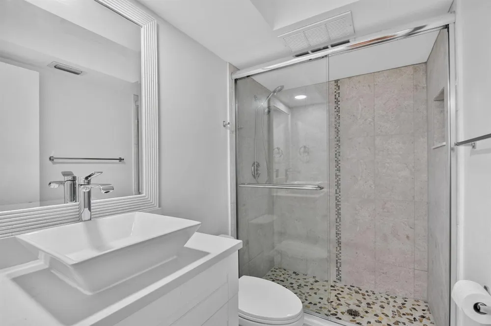 145 Atlantis Boulevard #202 Atlantis, FL 33462