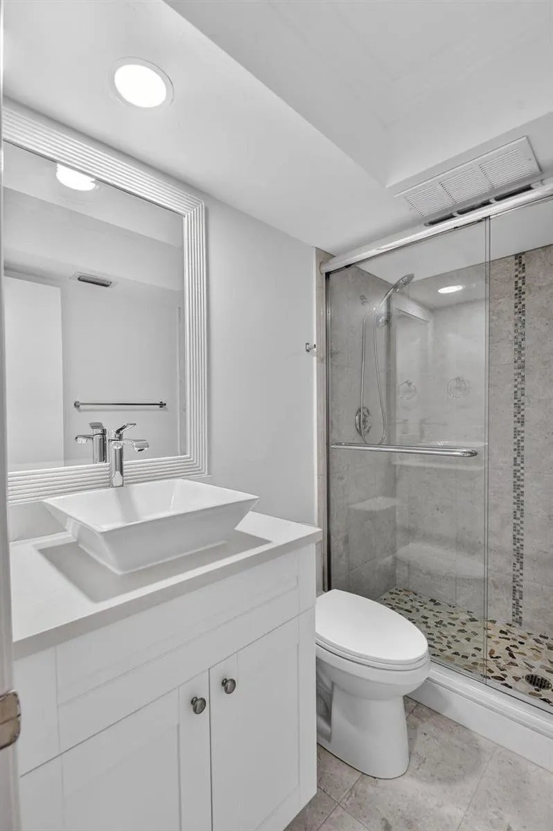 145 Atlantis Boulevard #202 Atlantis, FL 33462