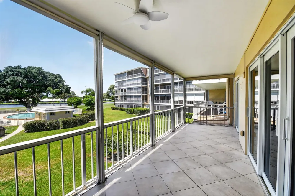 145 Atlantis Boulevard #202 Atlantis, FL 33462