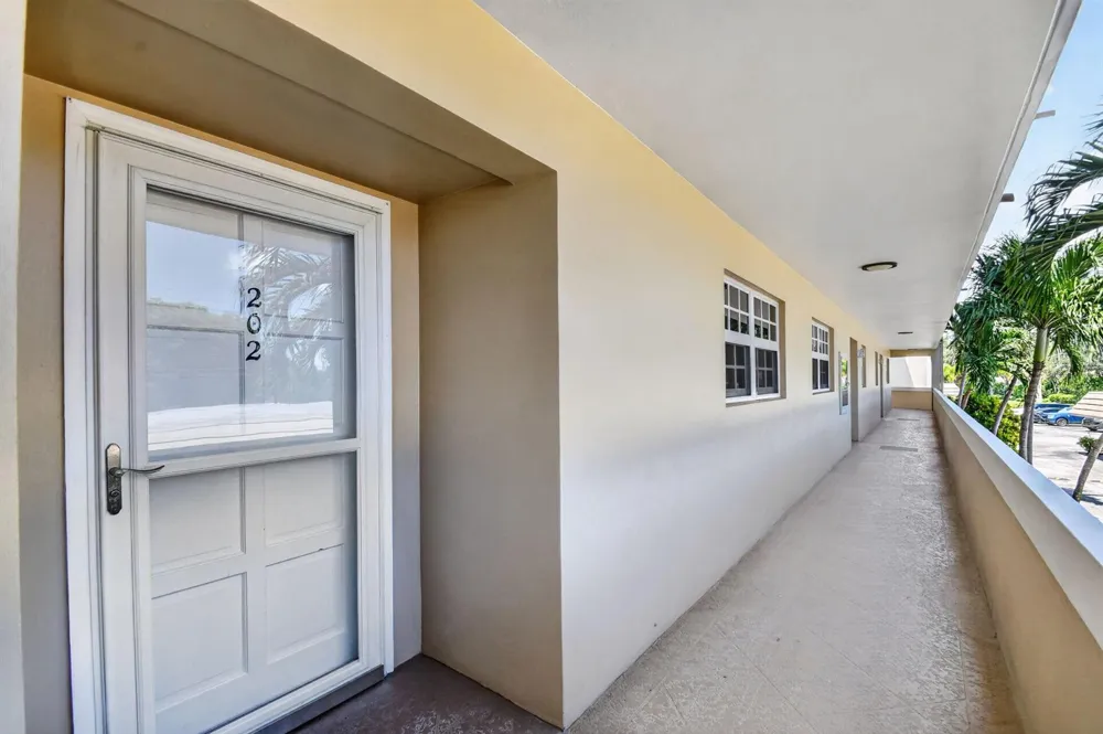 145 Atlantis Boulevard #202 Atlantis, FL 33462