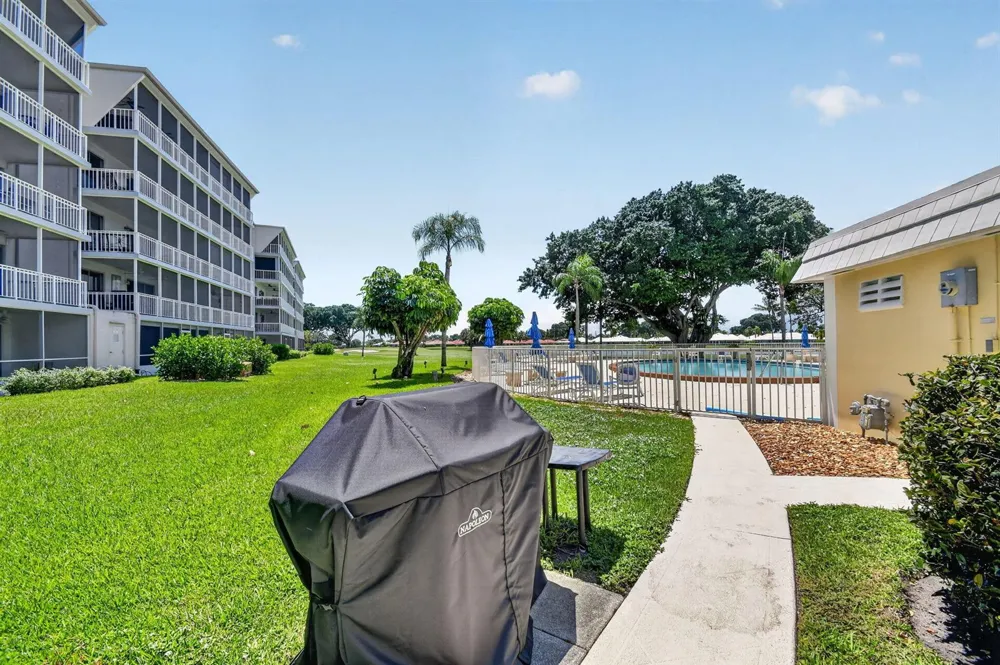 145 Atlantis Boulevard #202 Atlantis, FL 33462