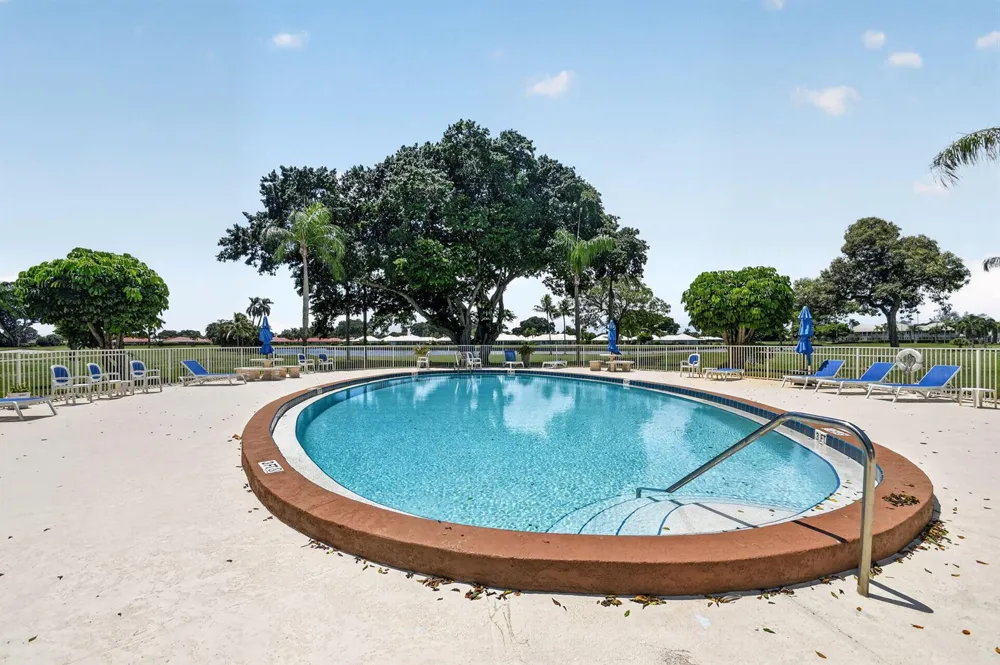 145 Atlantis Boulevard #202 Atlantis, FL 33462