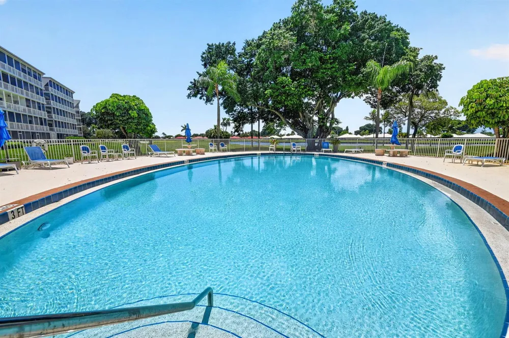 145 Atlantis Boulevard #202 Atlantis, FL 33462
