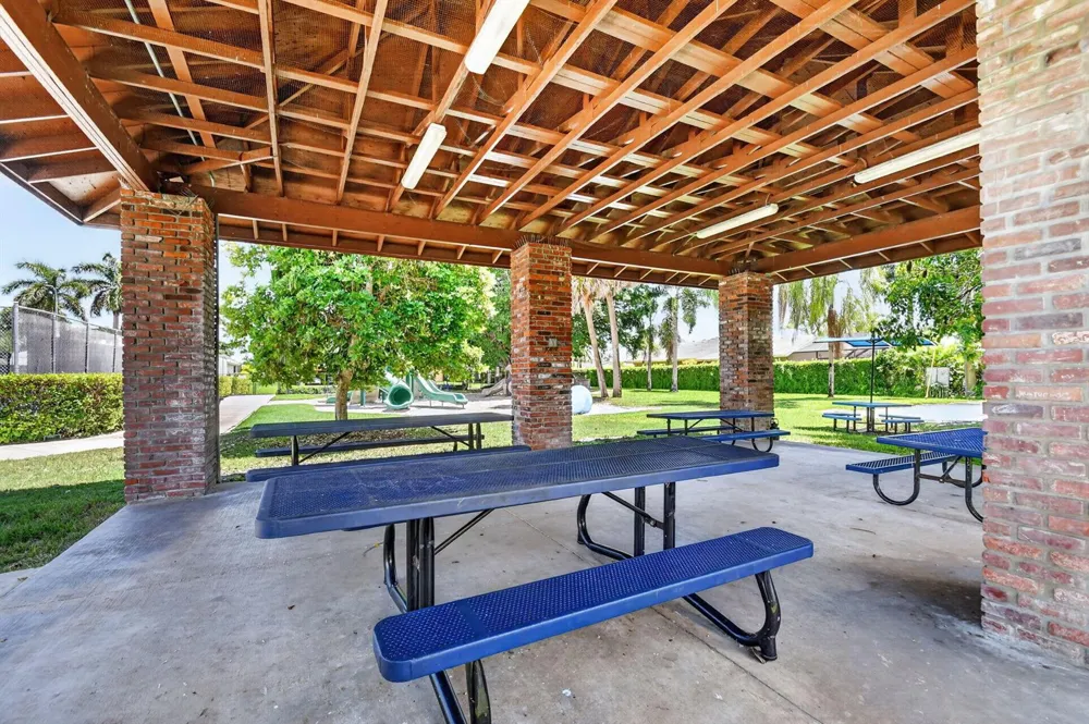 145 Atlantis Boulevard #202 Atlantis, FL 33462