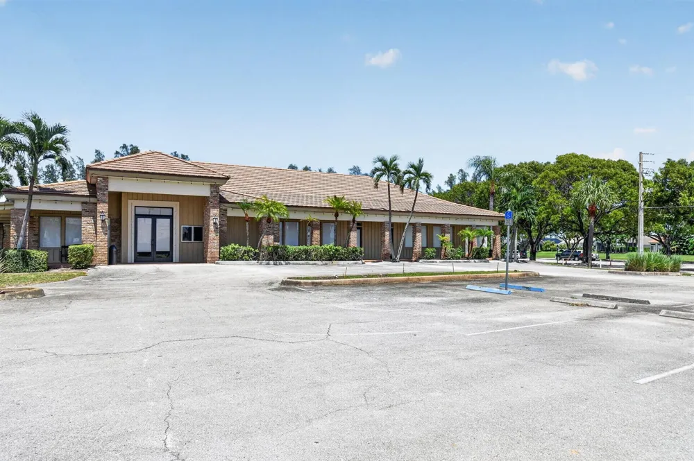 145 Atlantis Boulevard #202 Atlantis, FL 33462