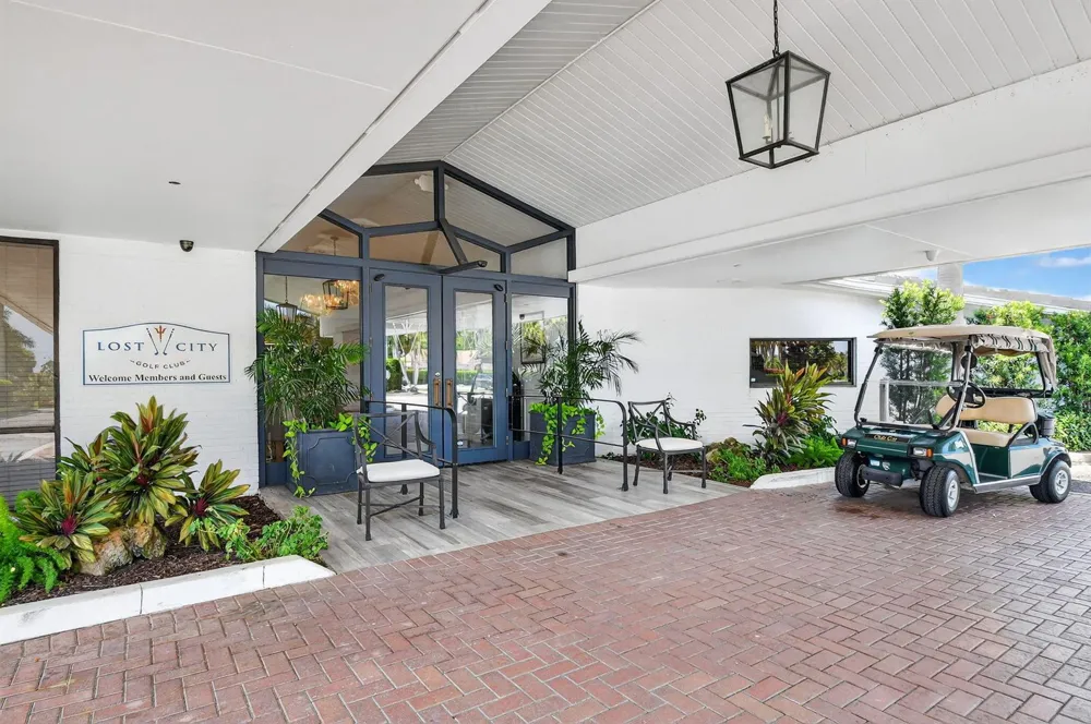 145 Atlantis Boulevard #202 Atlantis, FL 33462