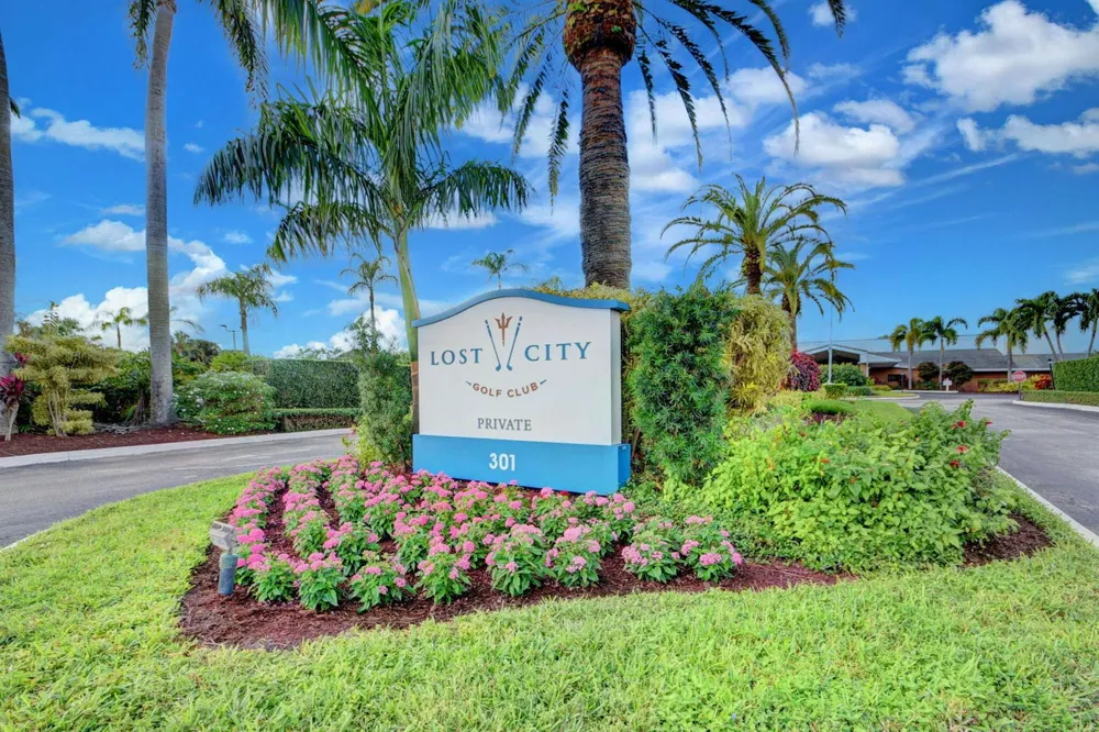 145 Atlantis Boulevard #202 Atlantis, FL 33462