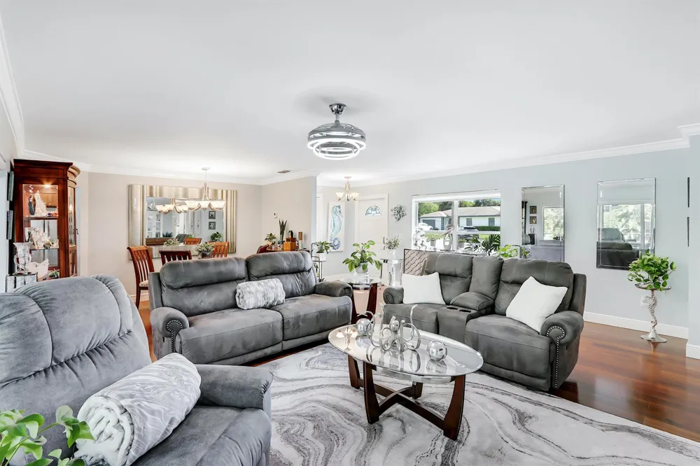 22053 Flanders Court Boca Raton, FL 33428