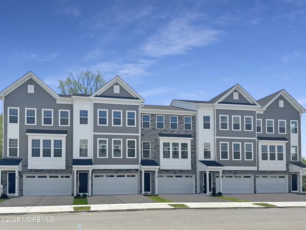 19 Ramble Way Manalapan, NJ 07726