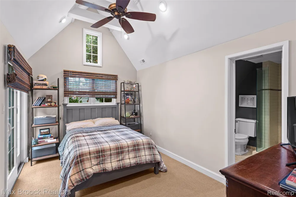 416 Puritan Avenue Birmingham City, MI 48009