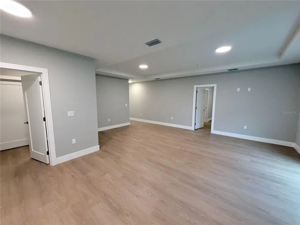 4416 MARINER BOULEVARD Spring Hill, FL 34609