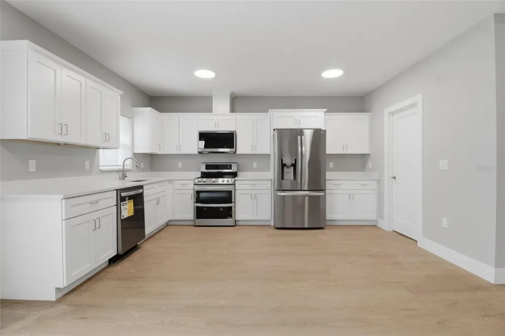 4416 MARINER BOULEVARD Spring Hill, FL 34609