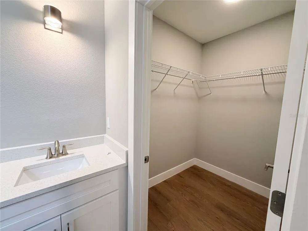 4416 MARINER BOULEVARD Spring Hill, FL 34609