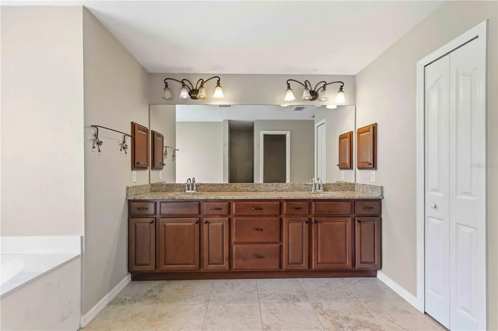 2769 ESCAMBIA CIRCLE North Port, FL 34288