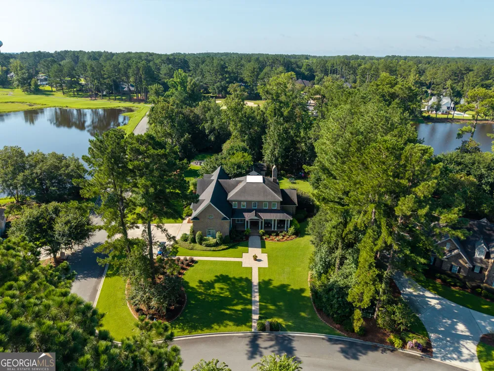 4237 Whisperwood CIR Valdosta, GA 31602