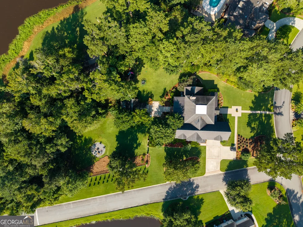 4237 Whisperwood CIR Valdosta, GA 31602