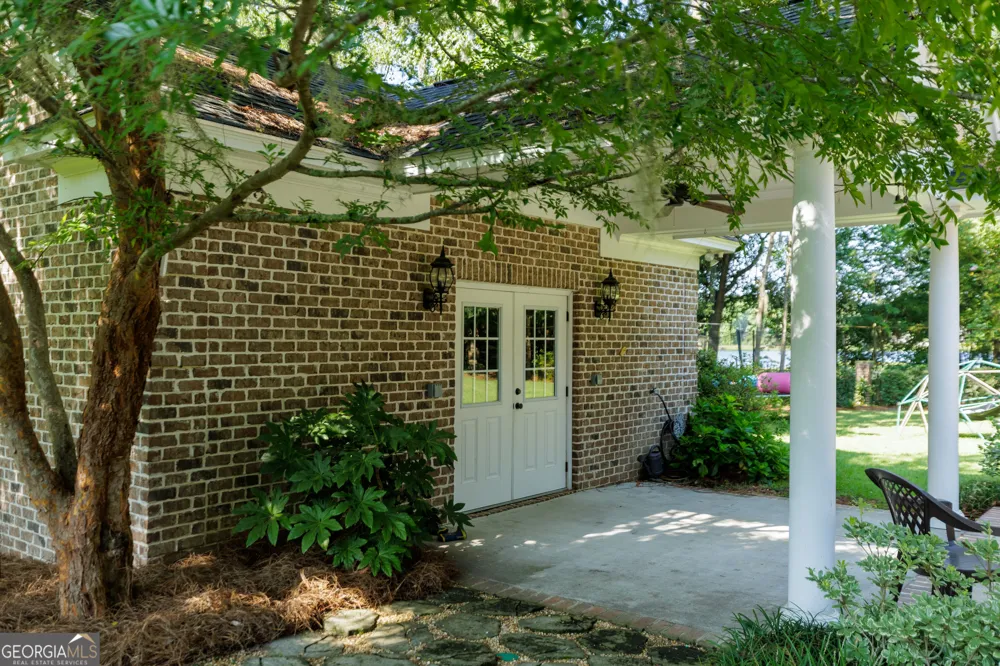 4237 Whisperwood CIR Valdosta, GA 31602