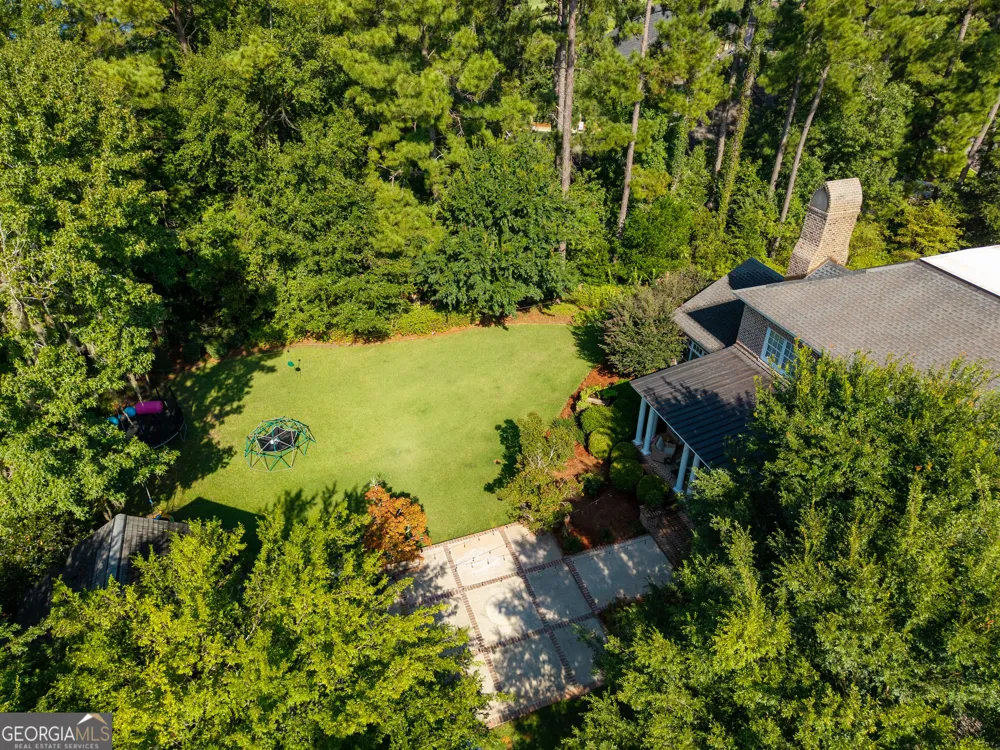 4237 Whisperwood CIR Valdosta, GA 31602