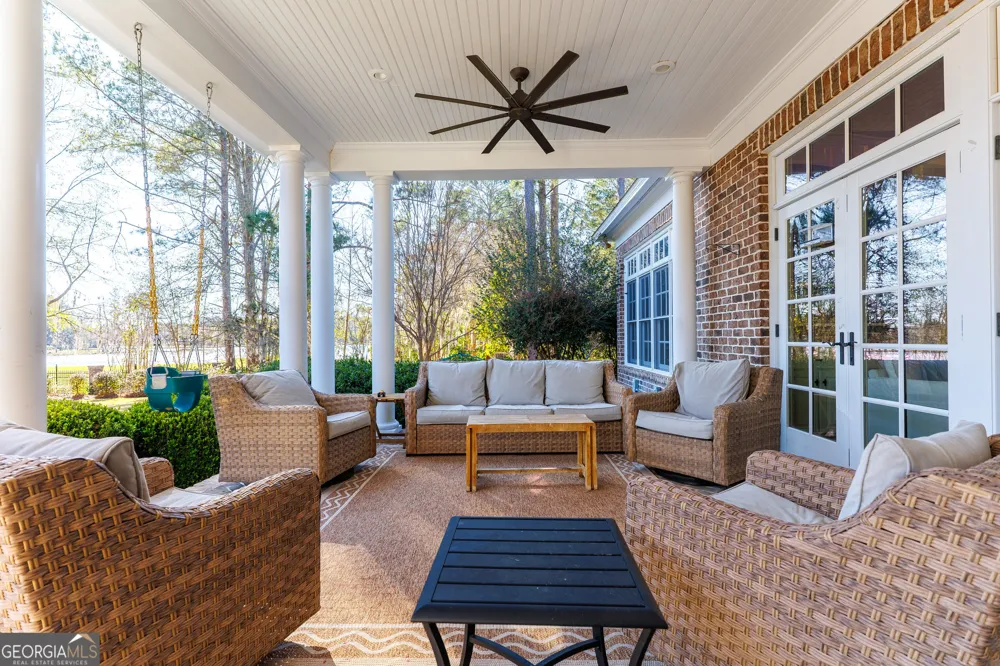 4237 Whisperwood CIR Valdosta, GA 31602
