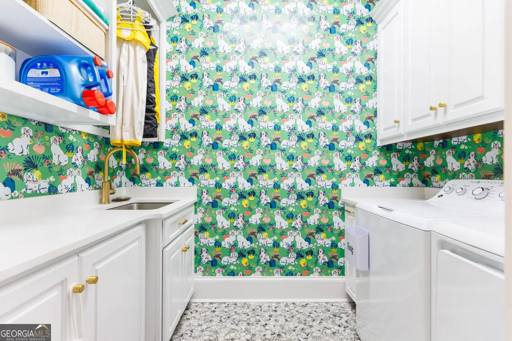 4237 Whisperwood CIR Valdosta, GA 31602