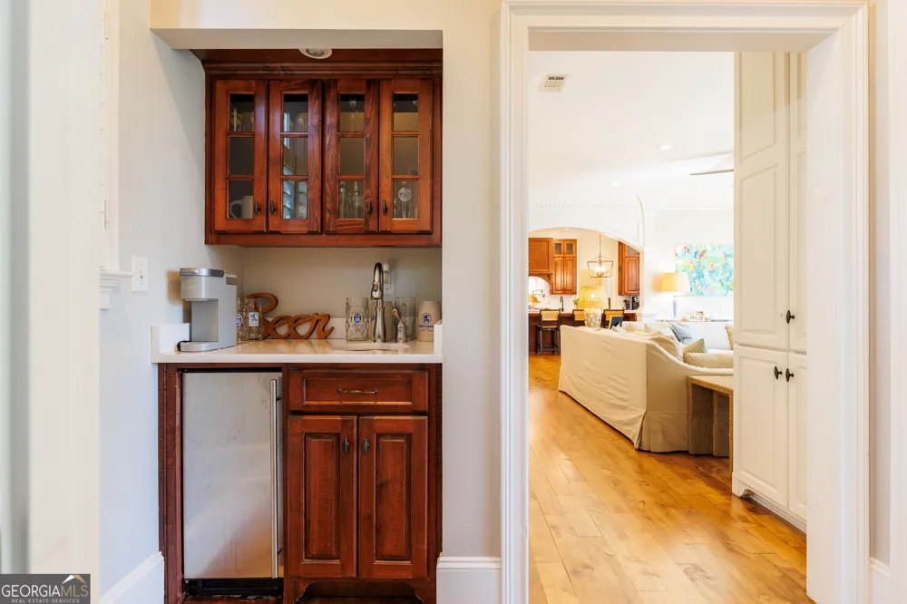 4237 Whisperwood CIR Valdosta, GA 31602