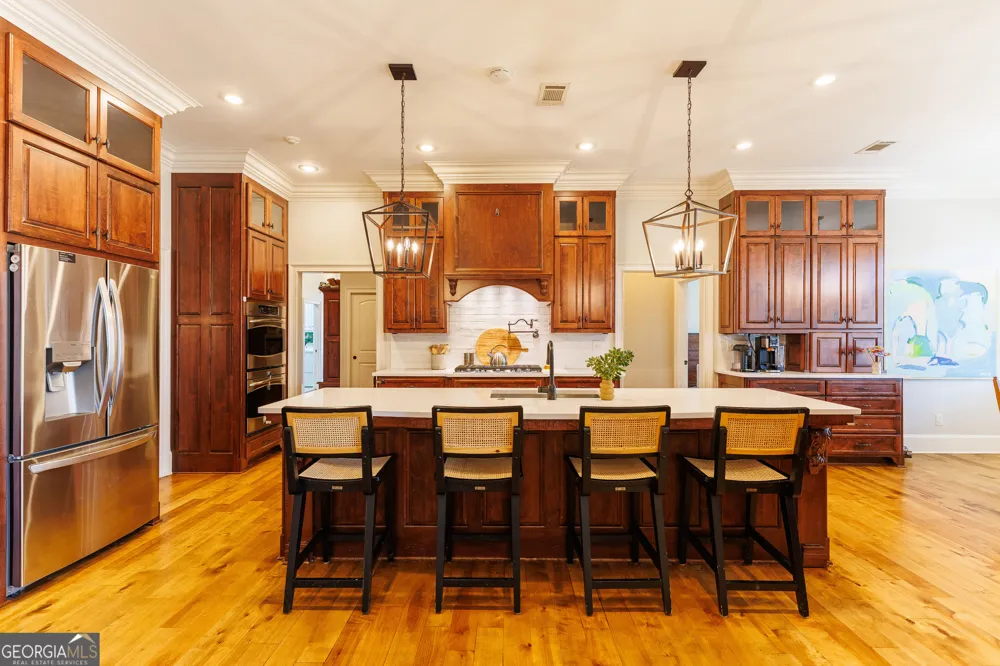 4237 Whisperwood CIR Valdosta, GA 31602