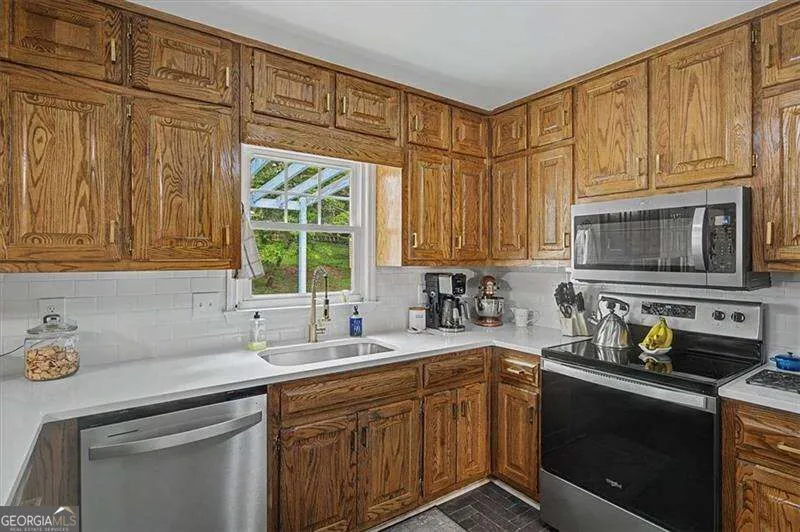 3782 Churchill DR SW Marietta, GA 30064