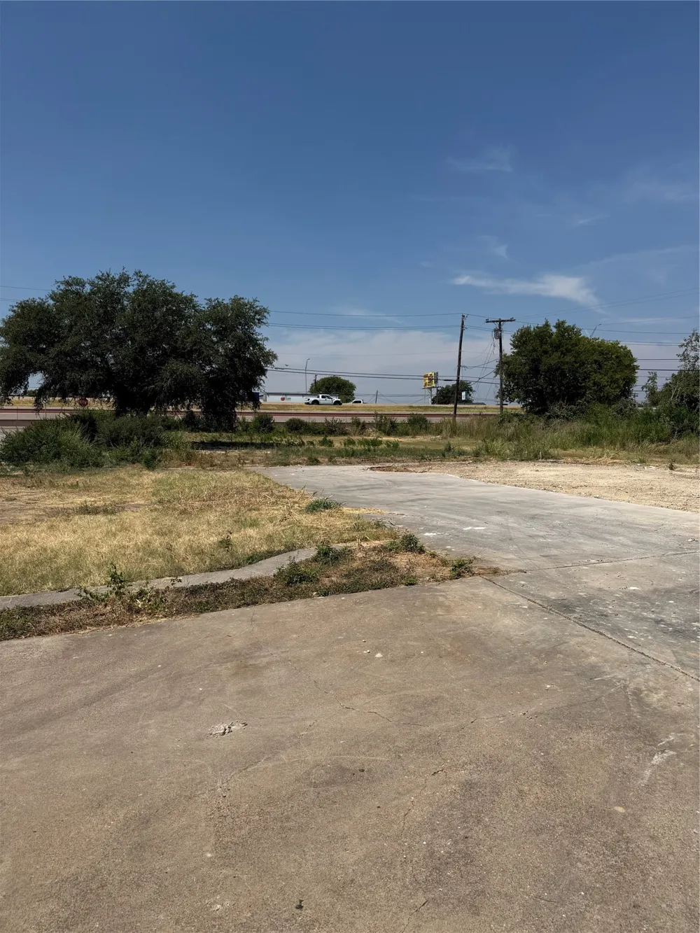 862 S Interstate 35 Lancaster, TX 75146