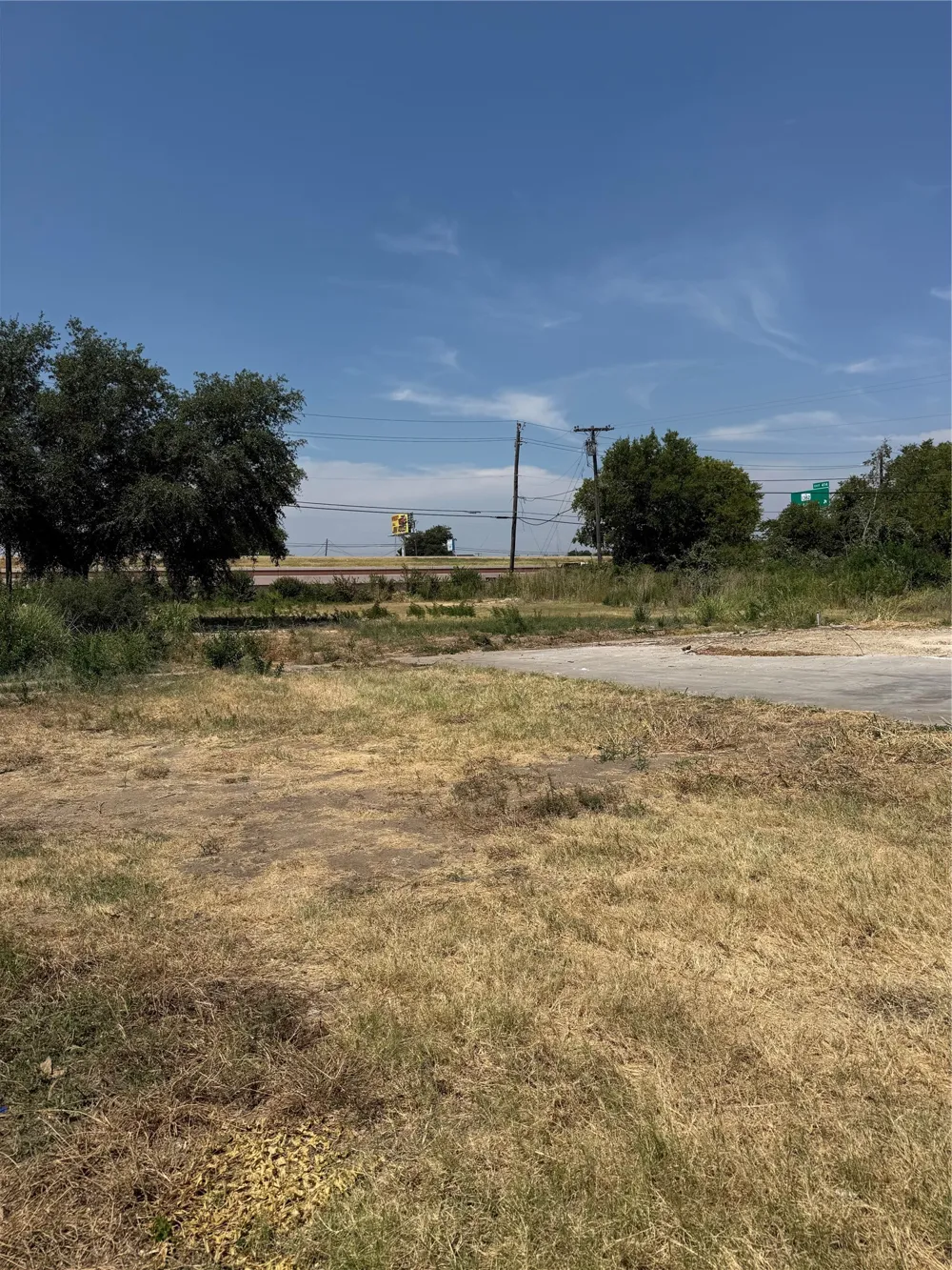 862 S Interstate 35 Lancaster, TX 75146