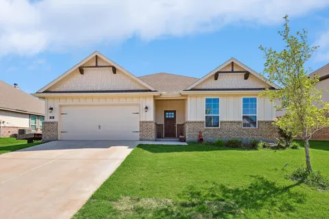 808 Feather Edge Drive