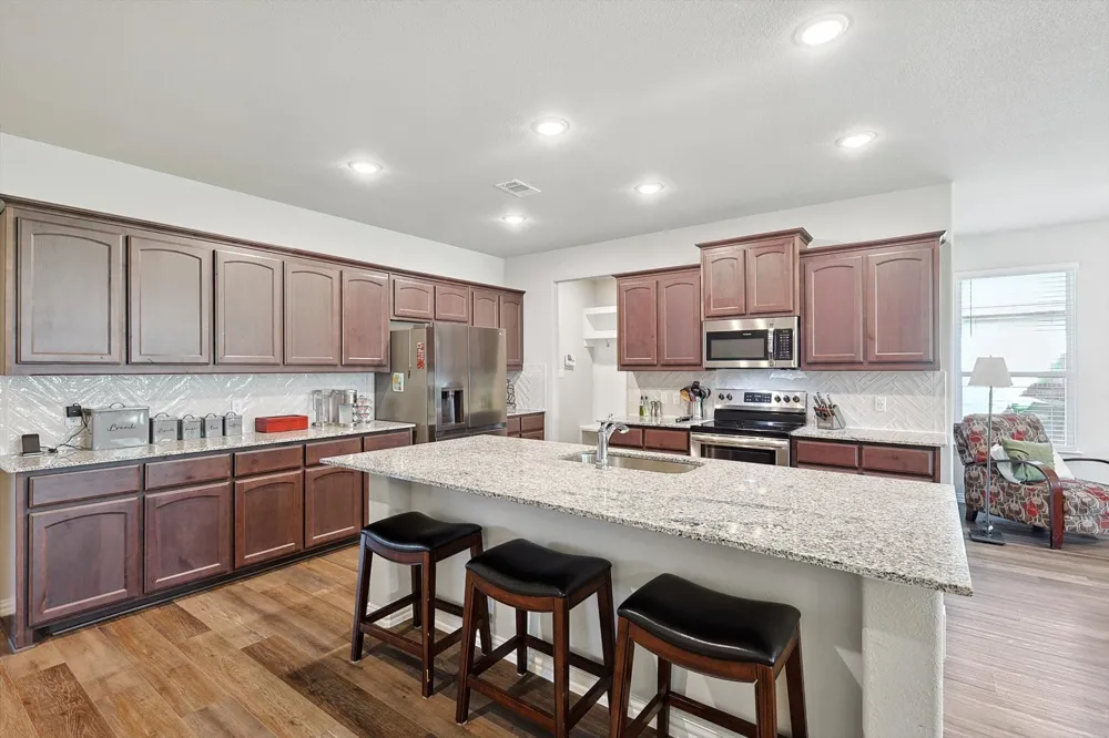 808 Feather Edge Drive Springtown, TX 76082