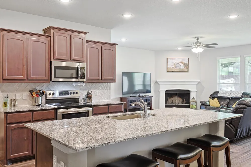 808 Feather Edge Drive Springtown, TX 76082