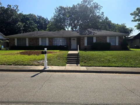 1306 Holt Avenue