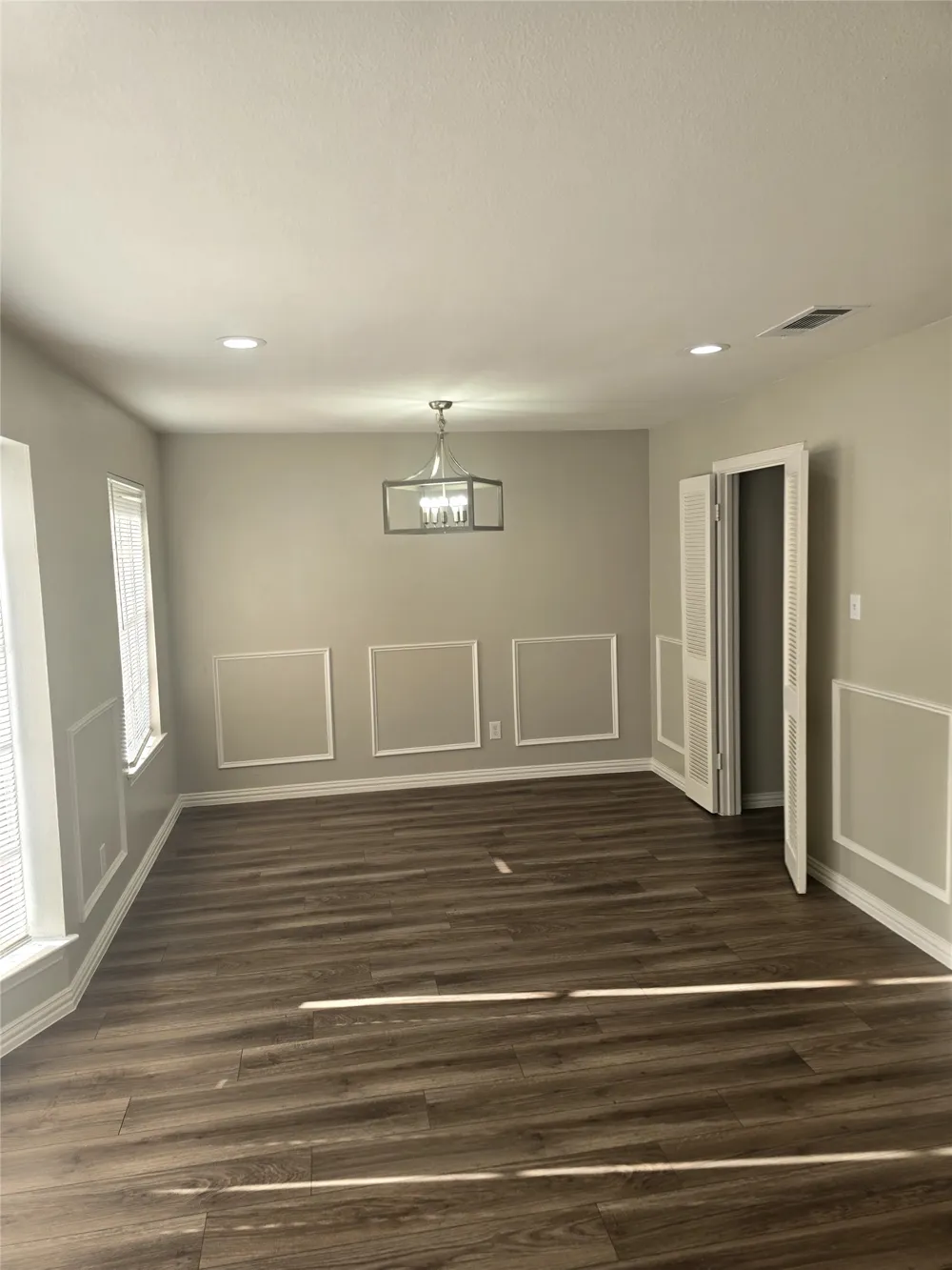 1306 Holt Avenue DeSoto, TX 75115