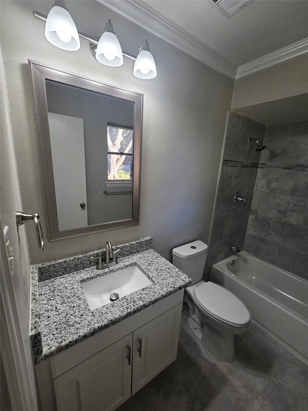 1306 Holt Avenue DeSoto, TX 75115