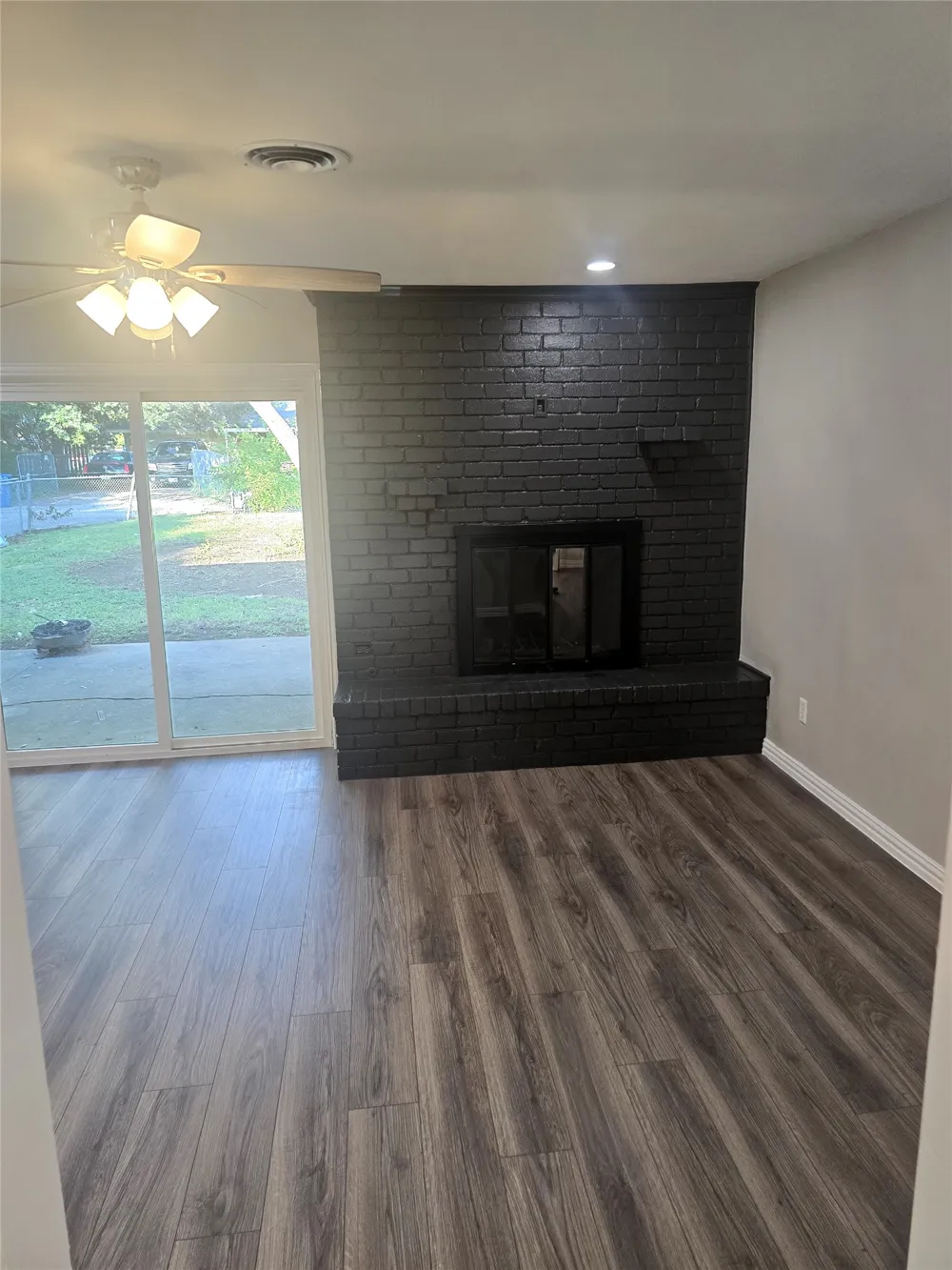 1306 Holt Avenue DeSoto, TX 75115