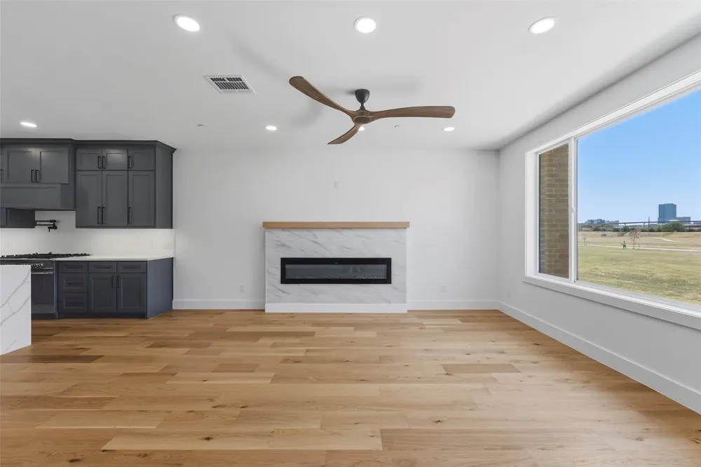 404 Vista Buena Trail Fort Worth, TX 76111