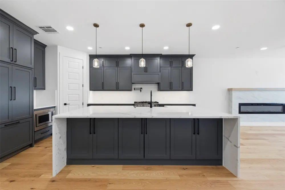 404 Vista Buena Trail Fort Worth, TX 76111