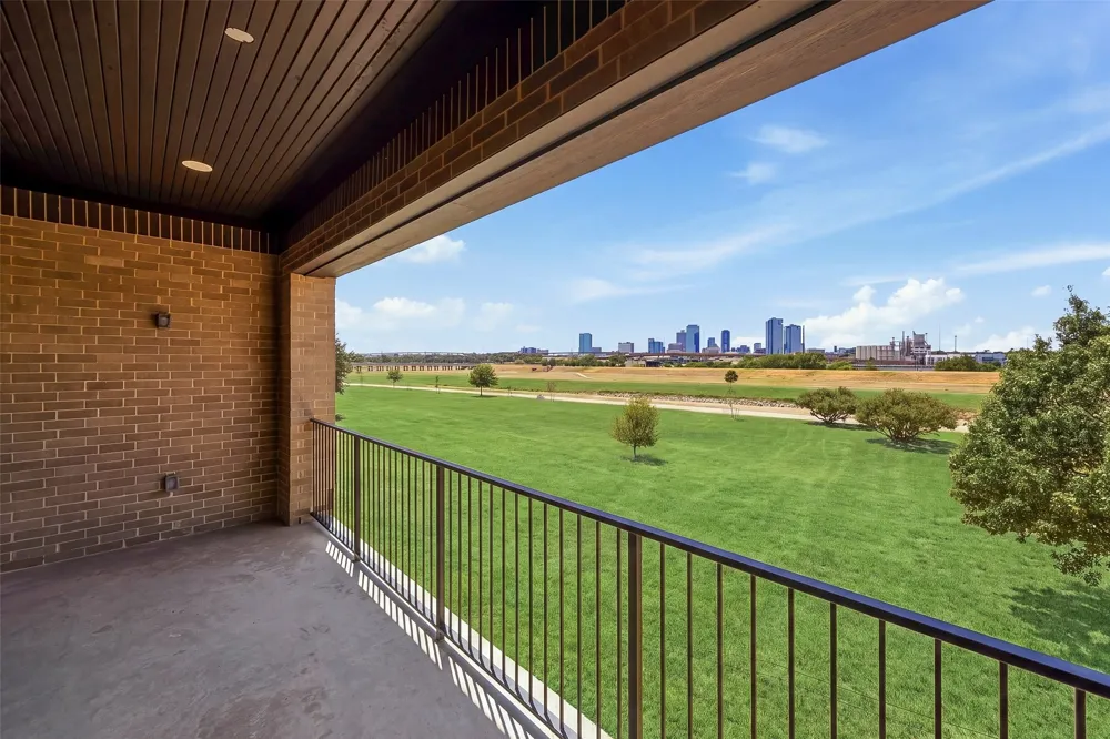 404 Vista Buena Trail Fort Worth, TX 76111