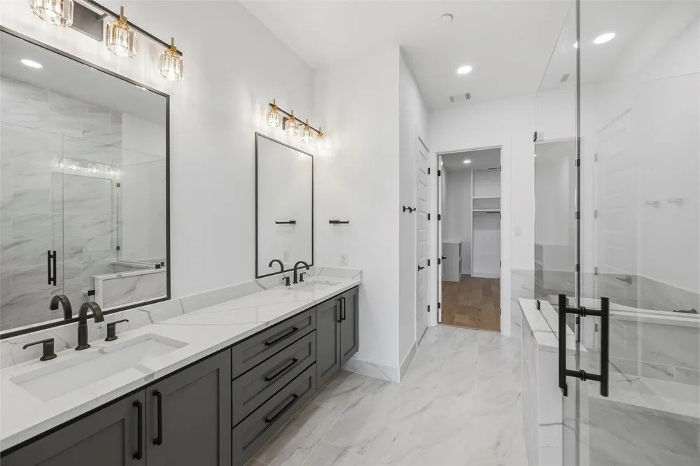 404 Vista Buena Trail Fort Worth, TX 76111