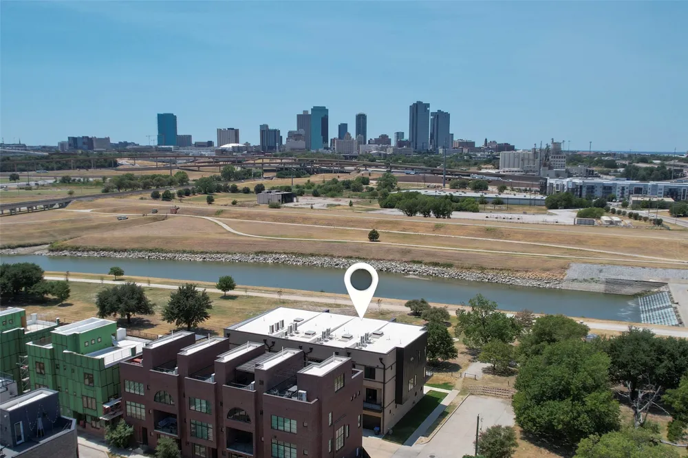 404 Vista Buena Trail Fort Worth, TX 76111
