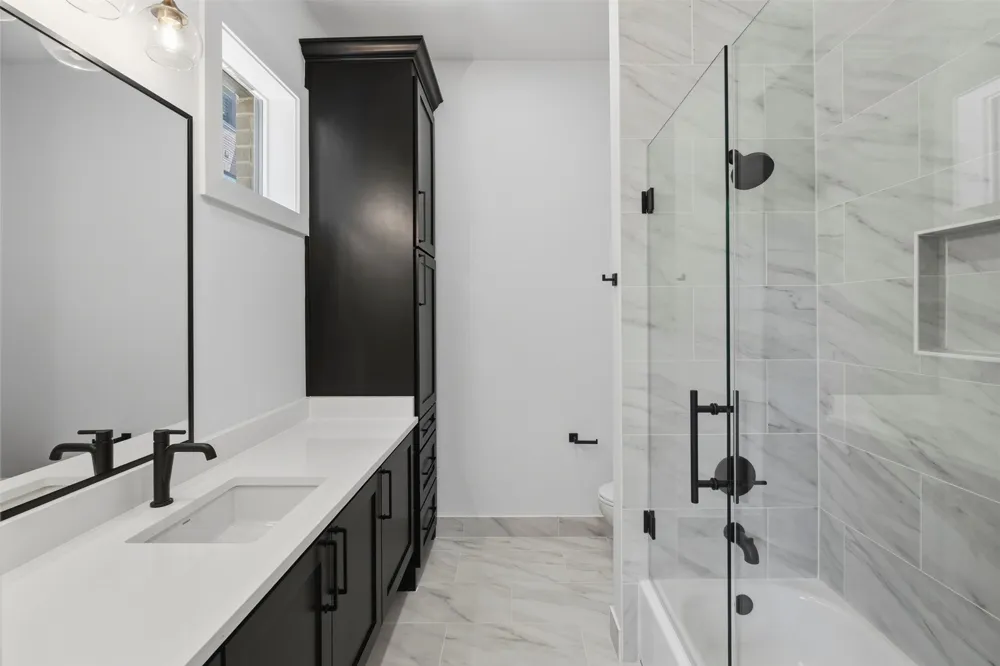 404 Vista Buena Trail Fort Worth, TX 76111
