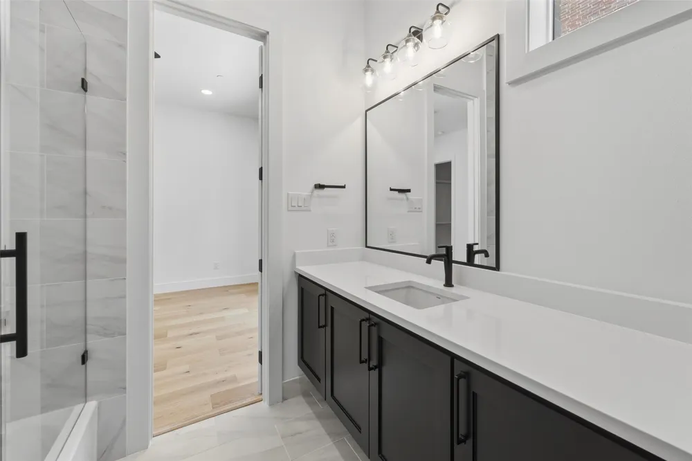 404 Vista Buena Trail Fort Worth, TX 76111