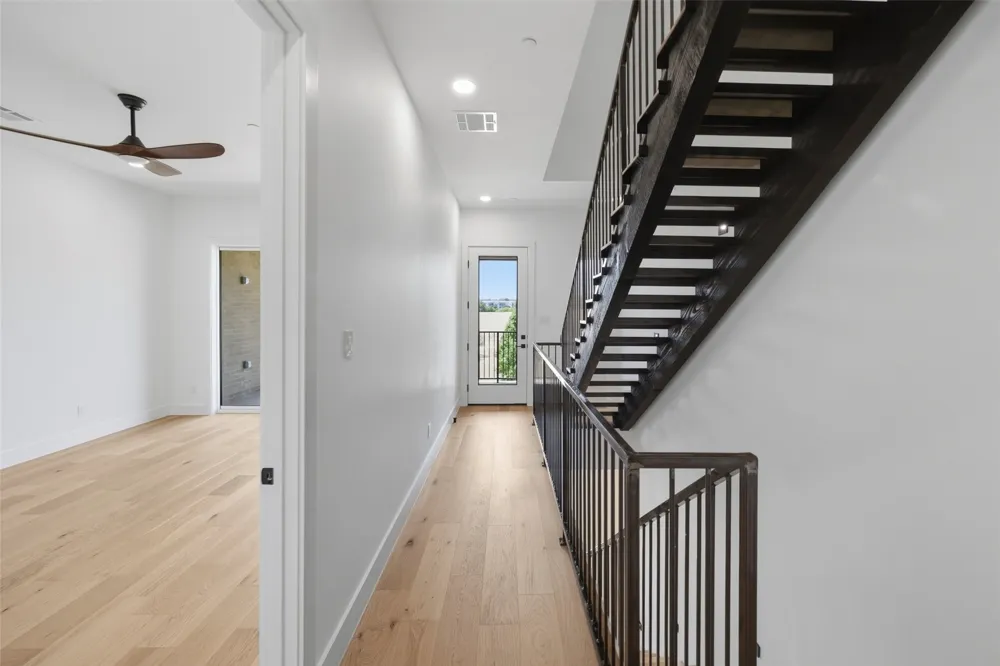 404 Vista Buena Trail Fort Worth, TX 76111