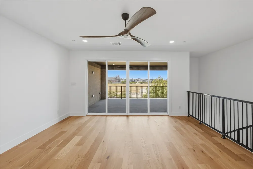 404 Vista Buena Trail Fort Worth, TX 76111