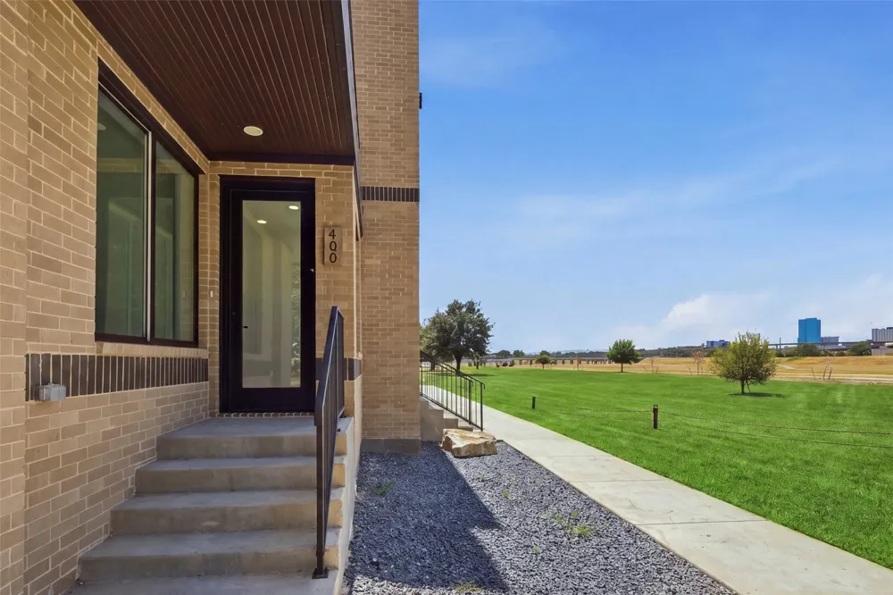 400 Vista Buena Trail Fort Worth, TX 76111