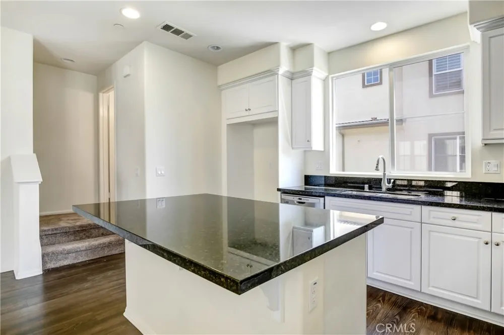 12474 Phoenix Court Eastvale, CA 91752