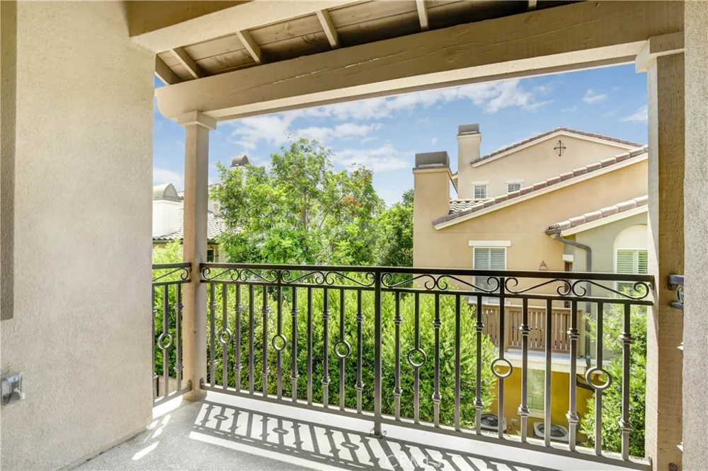 12474 Phoenix Court Eastvale, CA 91752