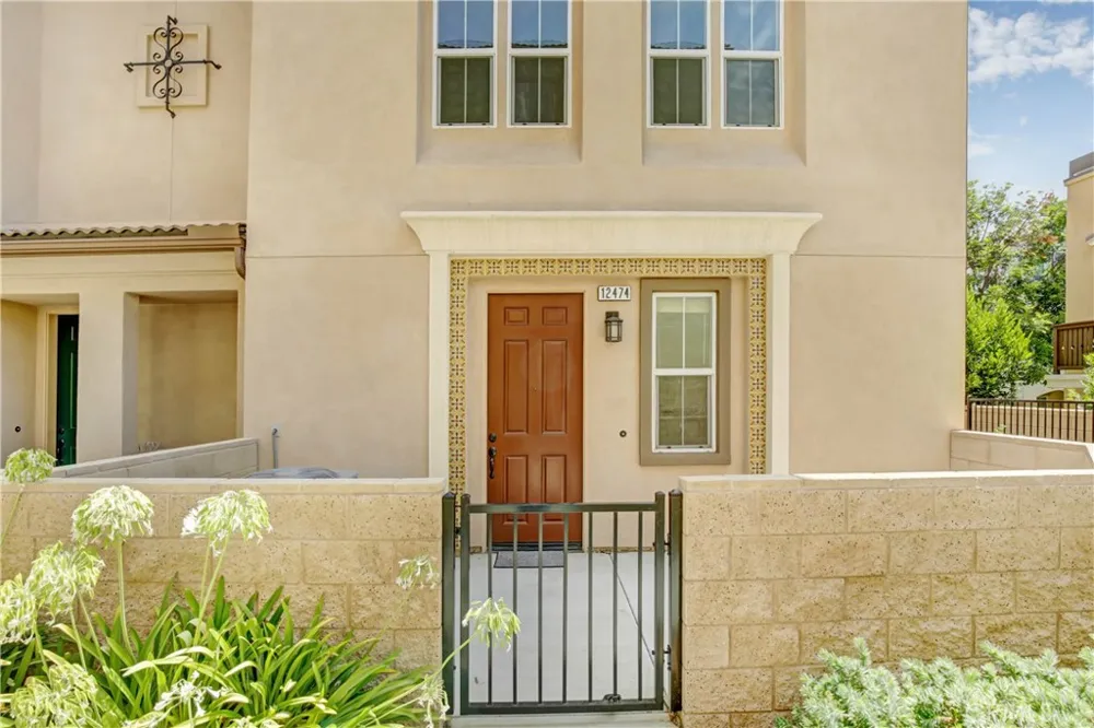 12474 Phoenix Court Eastvale, CA 91752